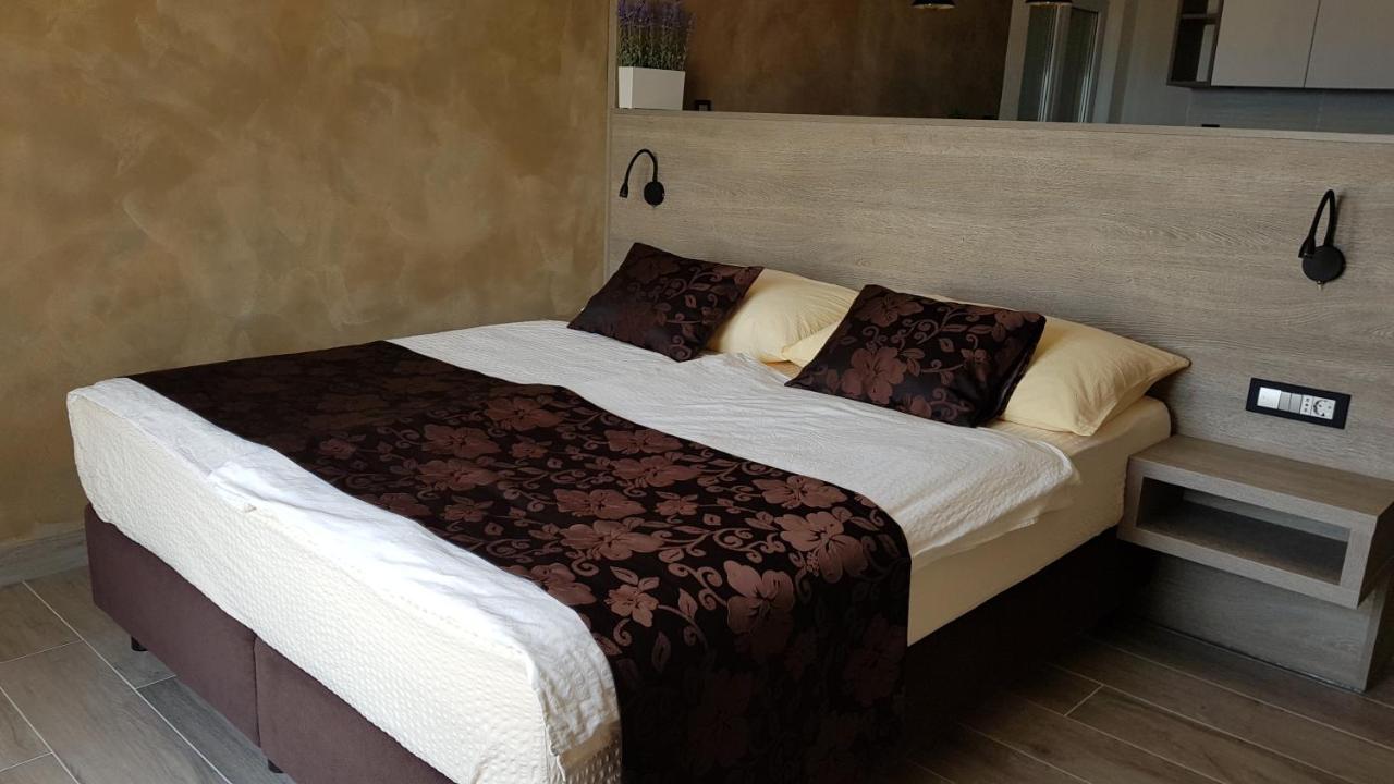 Premium Appartments Suha Punta Kampor Luaran gambar