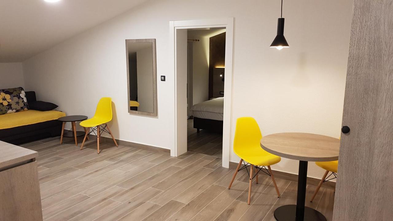 Premium Appartments Suha Punta Kampor Luaran gambar